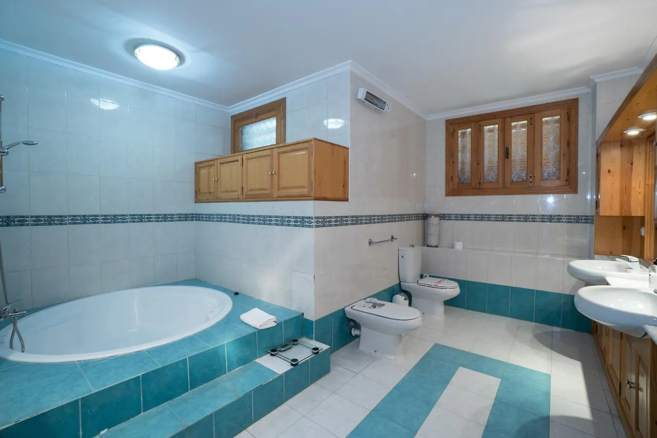 Villa Colina Menyber نيرخا 0*,  إسبانيا