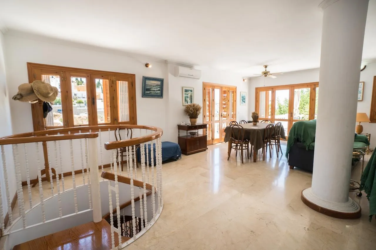 Villa Colina Menyber Нерха Дом отдыха