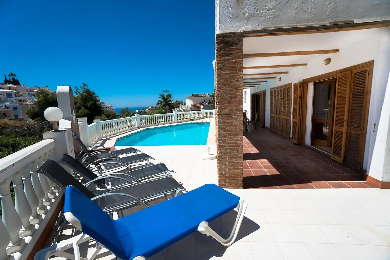 Villa Colina Menyber Nerja 0*,  İspanya